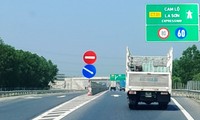 Nhiều nguyên nhân tiềm ẩn tai nạn giao thông trên cao tốc Cam Lộ - La Sơn