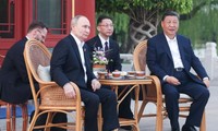 Chủ tịch Trung Quốc mời Tổng thống Nga thưởng trà ở Trung Nam Hải