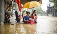 Sạt lở đất ngay sát ngôi nhà ở Yên Bái