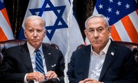 Khói bốc lên sau cuộc tấn công của Israel vào miền nam Li-băng ngày 30/9. (Ảnh: Getty)