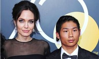 Pax Thiên hộ tống mẹ Angelina Jolie tham dự Quả Cầu Vàng 2018