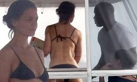 Katie Holmes hiếm hoi mặc bikini gợi cảm, đi nghỉ với Jamie Foxx 