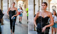 Kaia Gerber khoe dáng siêu mẫu tuyệt đẹp trên phố với áo cúp ngực