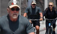 &apos;Kẻ huỷ diệt&apos; Arnold Schwarzenegger cường tráng ở tuổi 74, đạp xe dạo phố cùng bạn gái