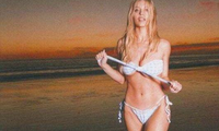 Sao nữ chuyên trị cảnh 18+ phô body nóng bỏng với bikini gây chao đảo