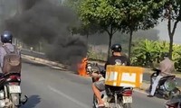 Motorcycles burst into flames on Pham Van Dong Avenue
