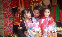 Tuổi trẻ Quảng Ninh mang mùa xuân đến sớm cho học sinh khó khăn