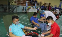 Hàng trăm đoàn viên Tập đoàn Than TKV hiến máu tình nguyện 