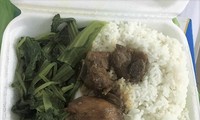 Tỉnh Quảng Ninh nói gì về việc người cách ly phản ánh bị &apos;cắt xén&apos; bữa ăn?