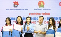 Chắp cánh ước mơ cho học sinh, sinh viên nghèo vượt khó 