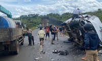 Đắk Lắk: Va chạm giữa xe tải và xe khách, 13 người thương vong