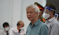 Cựu Chủ tịch UBND tỉnh Khánh Hoà Nguyễn Chiến Thắng tại toà. Ảnh L.H