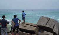 Ba học sinh ở Khánh Hòa chết đuối khi tắm biển