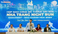 Hàng nghìn vận động viên tham gia giải chạy đêm đầu tiên tại Nha Trang