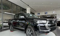 Rộ tin Toyota Hilux 2024 sắp bán tại Việt Nam