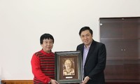CĐV Việt Nam tại Nga tặng HLV Park Hang-seo quà đặc biệt