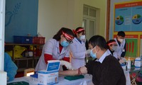 Đội mưa rét 7 độ C đi hiến máu Chủ Nhật Đỏ ở Lào Cai