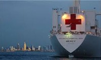 Tàu bệnh viện Mỹ đến Đà Nẵng phẫu thuật miễn phí