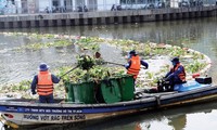 Kênh Nhiêu Lộc - Thị Nghè vừa tốn hàng trăm triệu USD để hồi sinh phải tiếp nhận gần 5 tấn rác/ngày. 