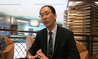 TS Kentaro Nishimoto tại cuộc gặp với một số phóng viên tại Hà Nội ngày 11/9​. Ảnh: V.A.