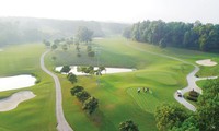 Một góc sân golf BRG King’s Island Đồng Mô, nơi diễn ra giải golf gây quỹ cho Quỹ hỗ trợ tài năng trẻ Việt Nam​. Ảnh: Mạnh Thắng.