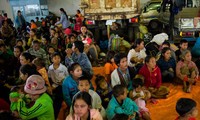 Nhiều người dân ở vùng bị ảnh hưởng đã được đưa tới nơi lánh nạn an toàn. Ảnh: Vientiane Times.