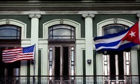 Mỹ và Cuba đang có những bước tiến lịch sử. Ảnh: LA Times