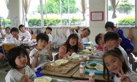 Chương trình Sữa học đường áp dụng tại Nhật Bản