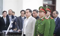 Bị cáo Phan Văn Anh Vũ tại phiên xét xử. (Ảnh: Doãn Tấn/TTXVN)