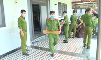 Cảnh sát khám xét hầm chứa 27 tấn vàng giả của Vũ Thị Hòa