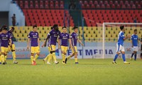 CLB Hà Nội và các đội bóng ở V-League đang tích cực tuyển quân chuẩn bị cho mùa giải mới Ảnh: Anh Tú 