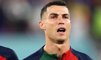 [SHORT VIDEO] Ronaldo nhận món quà đặc biệt ngày chia tay World Cup
