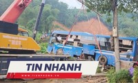 TIN NHANH: Phút bất lực khi nhìn quả đồi sập xuống ở Hà Giang; Đêm nay biển động rất mạnh do bão Krathon