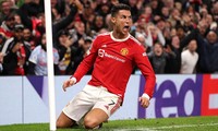 Ronaldo lại vượt Messi ở cuộc đua kỷ lục cá nhân