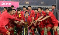 CĐV sang Singapore xem AFF Cup phải cách ly 14 ngày