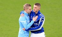 Vì sao các cầu thủ Ukraine khóc trong trận Man City - Everton?