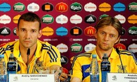 Huyền thoại Ukraine bị ‘tổng tấn công’ vì làm việc cho đội bóng Nga