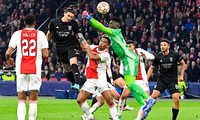 Benfica bất ngờ loại Ajax ra khỏi Champions League