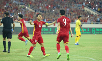 Tụt 1 bậc, đội tuyển Việt Nam vẫn bỏ xa Thái Lan trên BXH FIFA