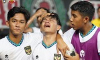 Đội nhà bị loại, CĐV Indonesia tràn vào tấn công trang chủ của BTC
