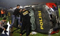 Hé lộ nhiều chi tiết sốc trong thảm kịch giẫm đạp tại Indonesia