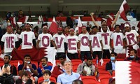 Qatar chi tiền, bắt CĐV hứa &apos;không chê bai&apos; World Cup