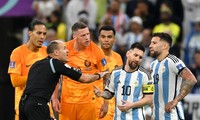 Hai đội tuyển Argentina và Hà Lan đối diện hình phạt từ FIFA 