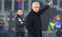 Roma ngược dòng đưa Mourinho tiến gần tới vinh quang