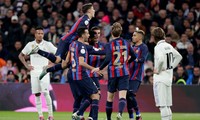 Barca khiến Real Madrid đứt mạch bất bại một cách khó tin