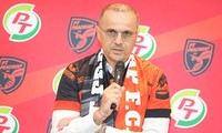 Bị Hà Nội FC sa thải, HLV Bandovic trở lại Thai League làm việc