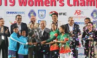 Chuyện hài hước đầu năm mới: Trọng tài dùng đồng xu để phân định chức vô địch giải U19 nữ của châu Á