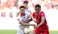 Quan chức bóng đá Indonesia bực mình về sân bóng tiếp ĐT Việt Nam