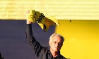 Hàng ngàn người chào đón Mourinho tại Thổ Nhĩ Kỳ