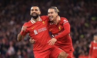 Salah lập cột mốc ấn tượng, Liverpool thắng trong ngày các đại gia hụt hơi